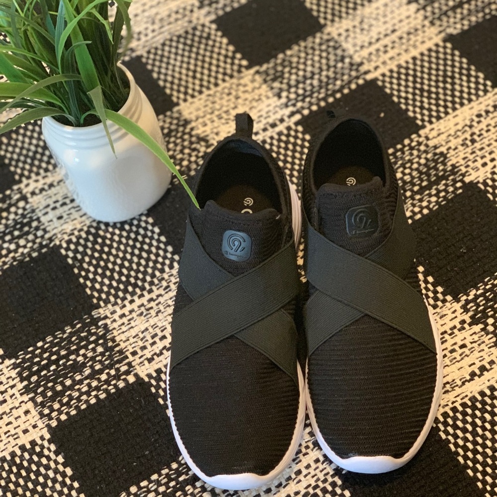 black slip on sneakers